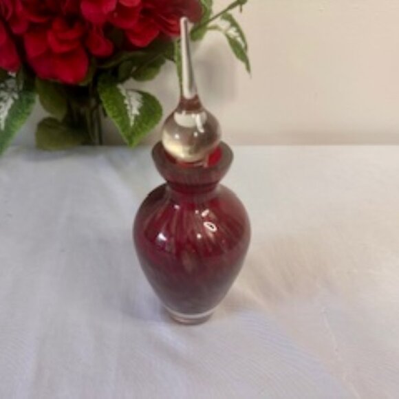 Vintage Cranberry Swirl Glass Apothecary Bottle with Clear Stopper – Elegant Col - Picture 3 of 3